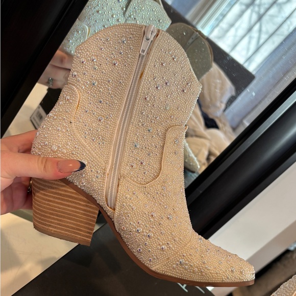 Betsy Johnson Diva Pearl Booties - Picture 11 of 17